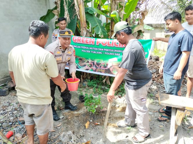 
					Sinergi Polri dan Masyarakat, Polsek Tualang Gelar Kegiatan Green Policing Di BTN Puri Perawang.