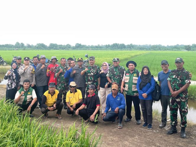 
					Kodim 0322/Siak Ikuti Vidcon Bersama Kasad TNI, Peninjauan Pengairan Pertanian Terpusat di Sabak Auh