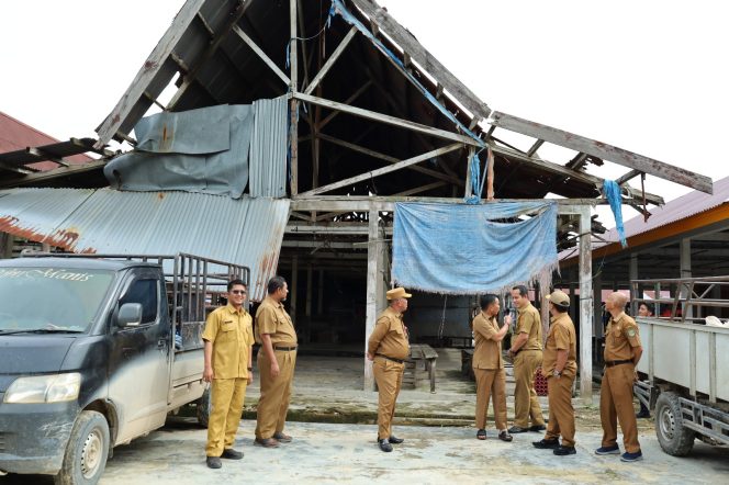 
					Tinjau Pasar Sialang Sakti Sekda Siak Terima Keluh Kesah Pedagang