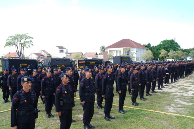 
					Polda Riau Berangkatkan Ratusan Personel BKO ke Sumbar, Bantu Korban Bencana Banjir dan Longsor