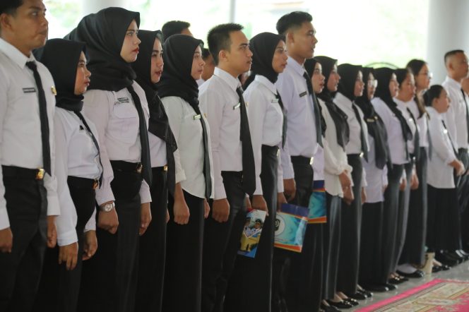 
					Lantik 139 PPPK Tahap II Bupati Afni Tekankan ASN Harus Kreatif dan Inovatif