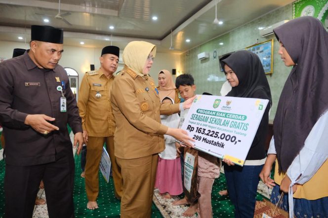 
					Seluruh Anak Yatim dan Dhuafa di Siak Dapat Santunan Bulanan Serta Seragam Gratis