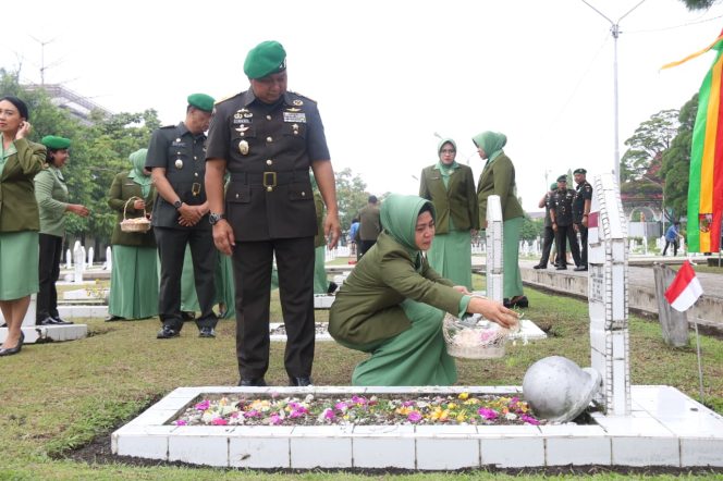 
					Teladani Perjuangan Pahlawan, Kodam XIX/Tuanku Tambusai Gelar Ziarah Rombongan Peringati Hari Juang TNI AD ke-80