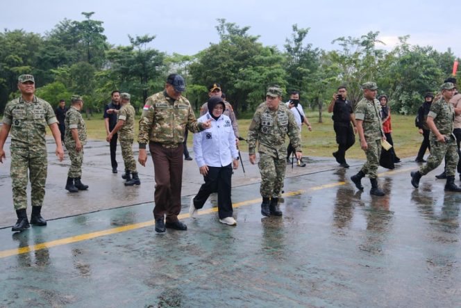 
					Dandim 0322/Siak Sambut Kunjungan Kerja Menhan RI ke Yonif TP 851/BBC