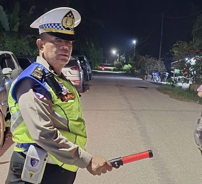 
					Libur Nataru, Kanit Lantas Bungaraya Ingatkan Pengendara Waspadai Jalan Berlubang dan Truk Sawit Overload Berpotensi Sebabkan Kecelakaan 