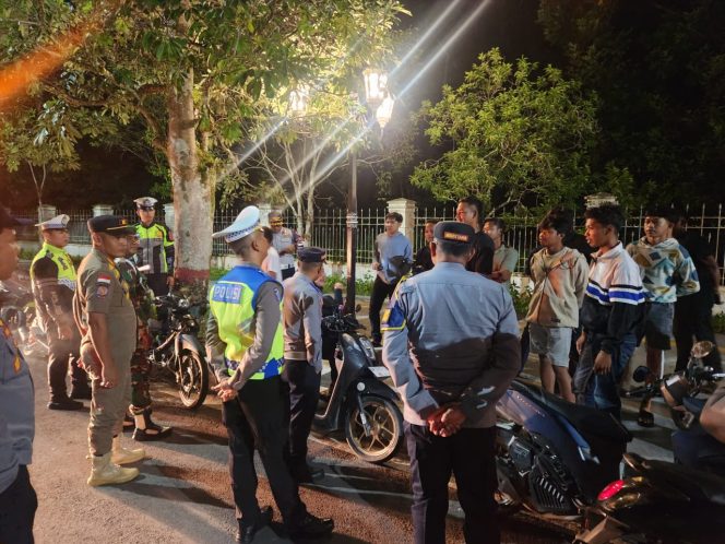 
					Antisipasi Balap Liar Pasca Ops Lilin, Polres Siak Gelar Patroli Gabungan Blue Light