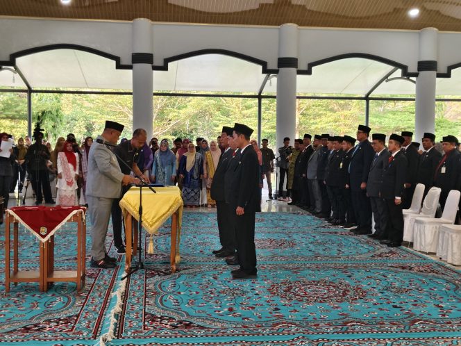 
					Tingkatkan Mutu Pelayanan Publik, Wabup Syamsurizal Lantik 198 Pejabat Pemkab Siak